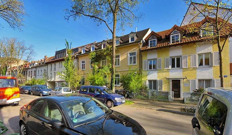 Bild zum Thema Immobilien Freiburg Wiehre Eigentumswohnung Straßenansicht in Relation zu Verkaufsdauer, Immobilienverkauf, Leistungen
